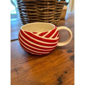 Starbucks 2013‎ Red and White Stripe Swirl Coffee Cocoa Ceramic Mug 12 oz
